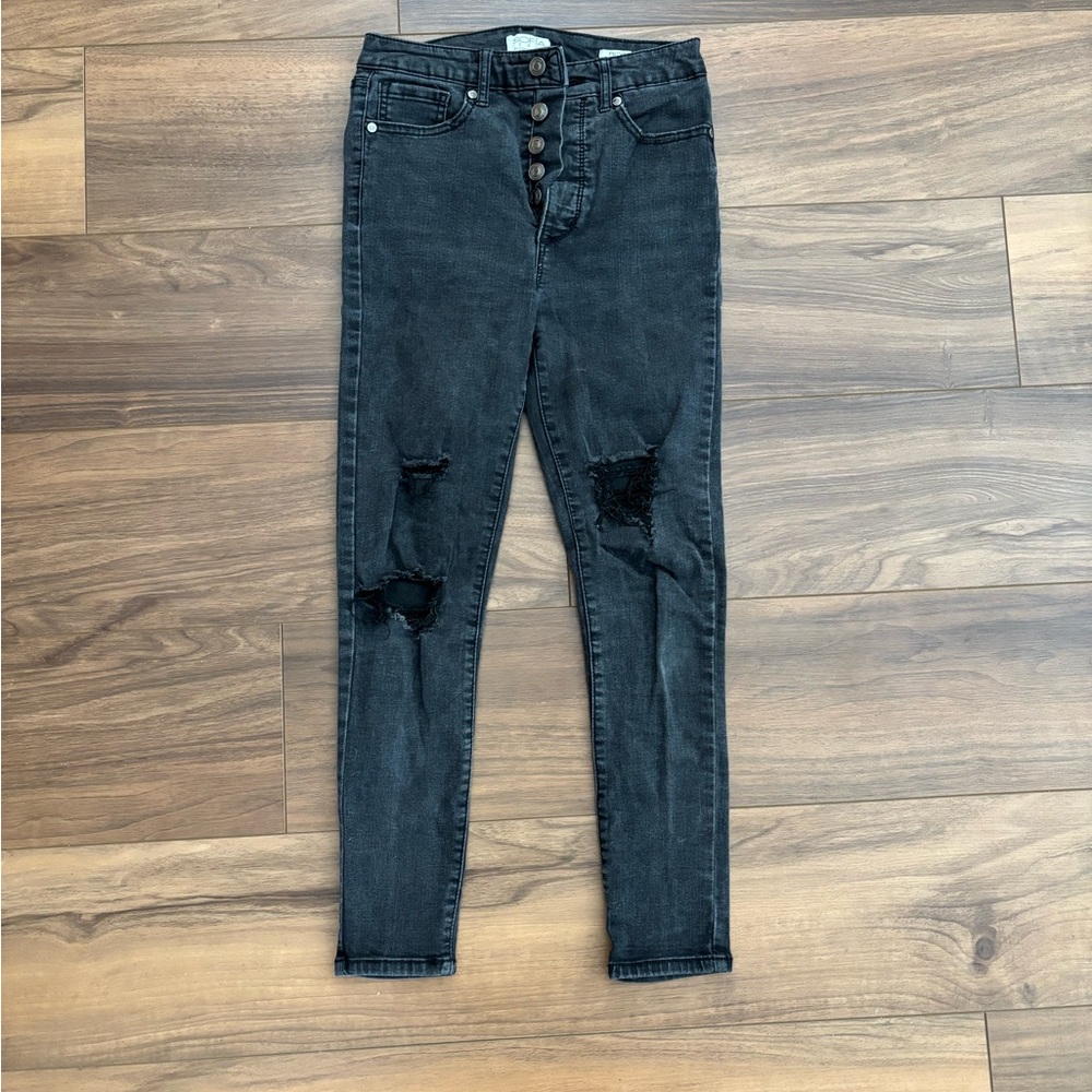 Sofia by Sofia Vergara Black Distressed Skinny Jeans